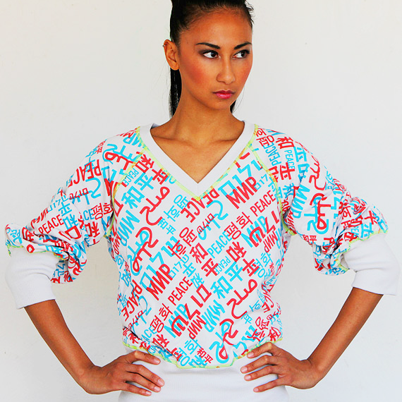 Peace Sweater – Shaped Fit